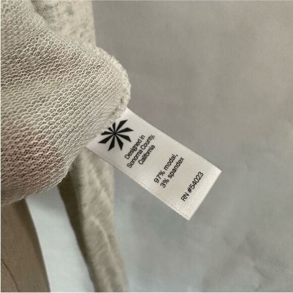 Athleta Chakra Open Back Pullover Sweatshirt 005 - Picture 2 of 3